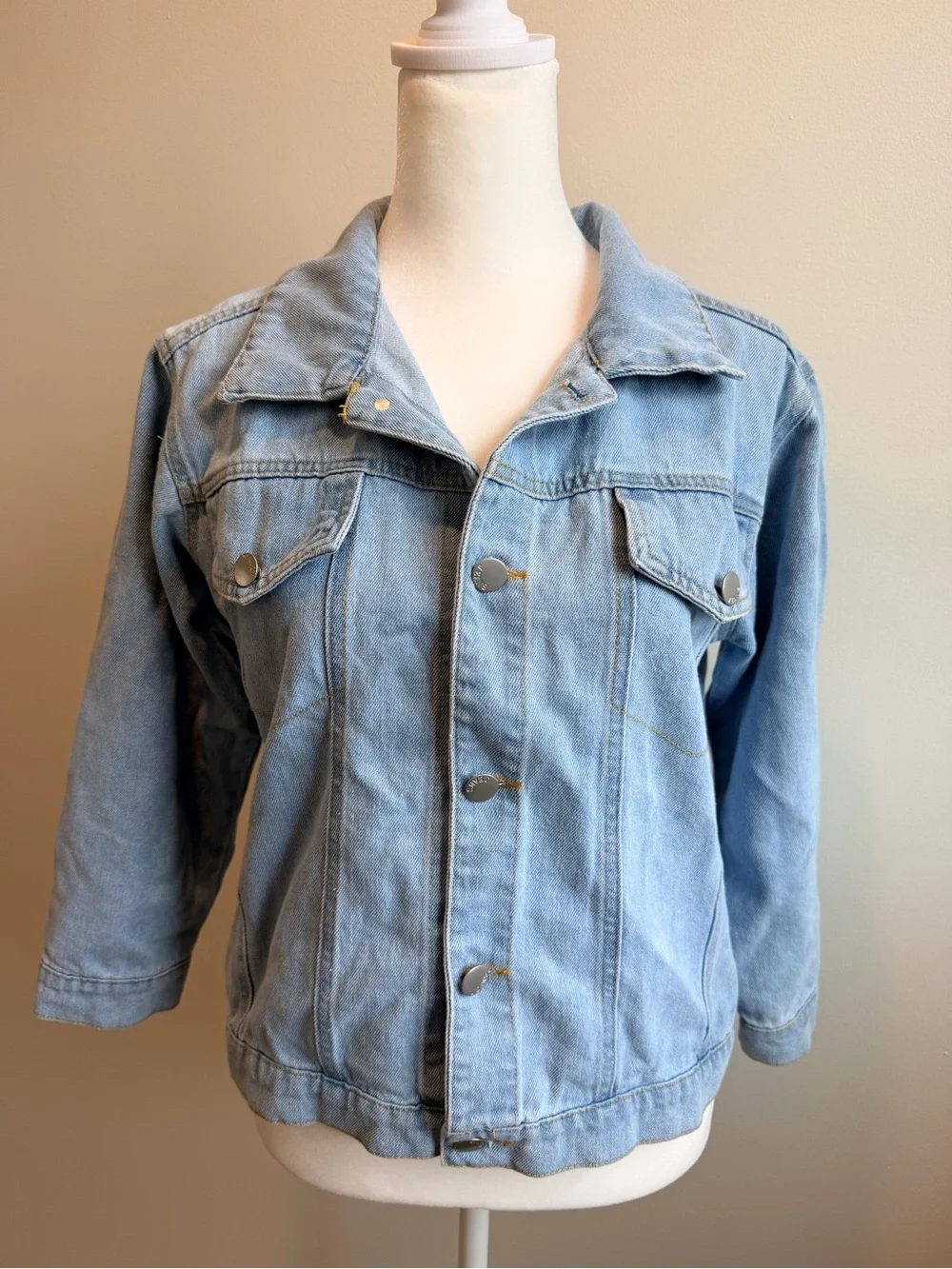 NEW WITHOUT TAGS - PAISLEY Light Blue Kids Denim Jacket with Appliqués, size 9